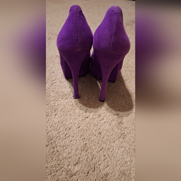 Jessica Simpson Bold Purple Heels - Picture 10 of 12
